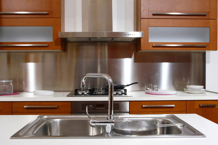 metal in the finish of the kitchen apron metal in the finish of the kitchen apron