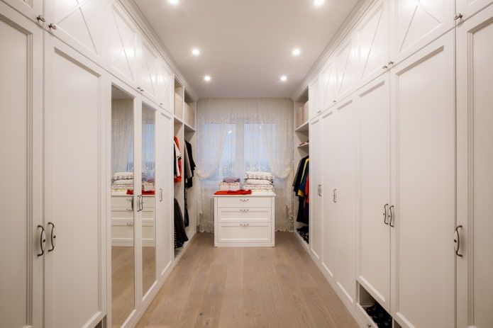 finishing in the interior of the wardrobe