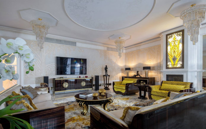 Stucco molding on the ceiling