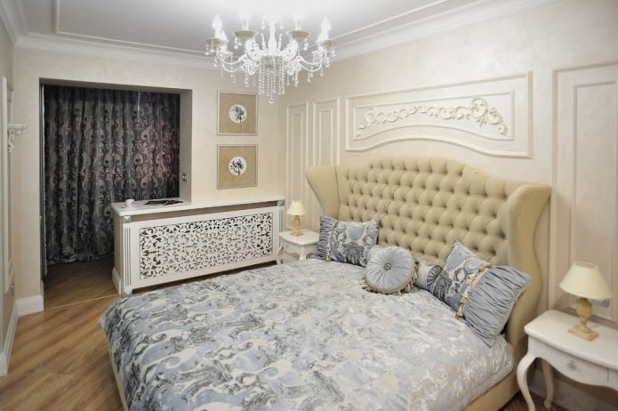 wall moldings in the interior in a classic style