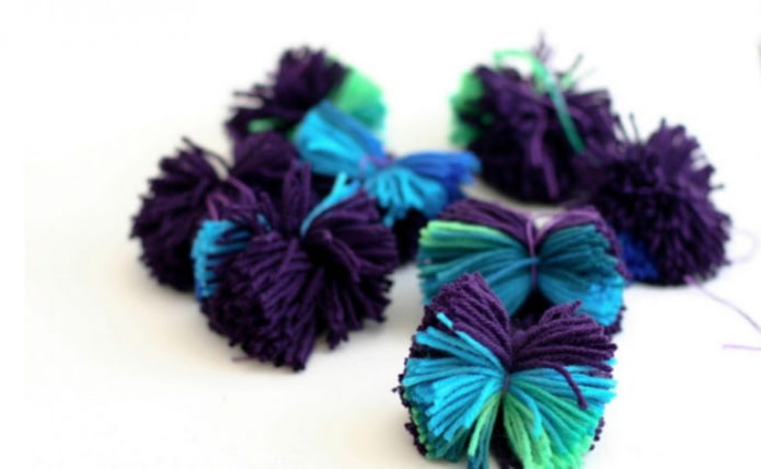 Ready-made pom-poms Ready-made pom-poms