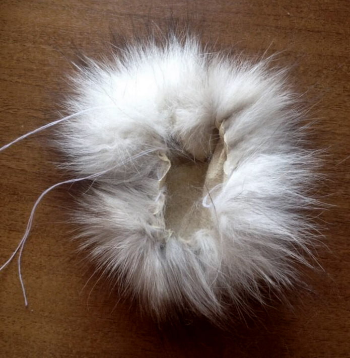 We tighten the thread We tighten the thread