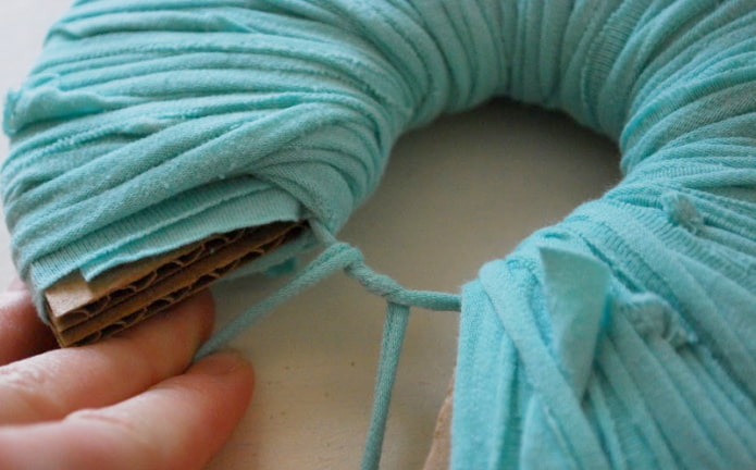 We tie a strip We tie a strip