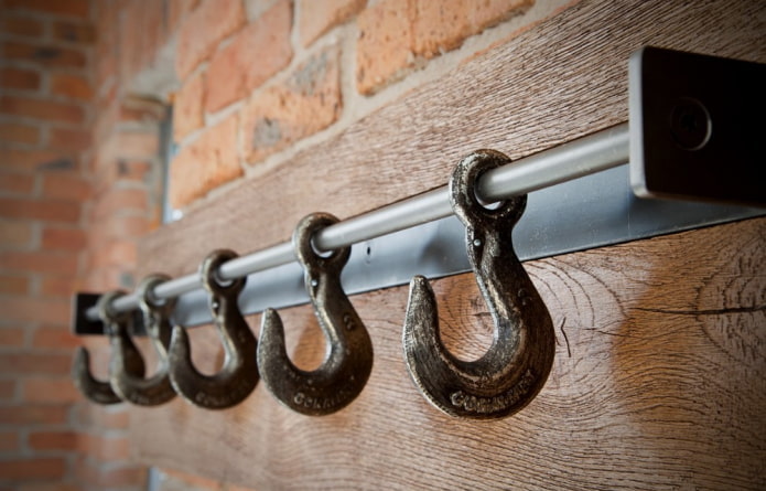 cornice for storing shoes cornice for storing shoes