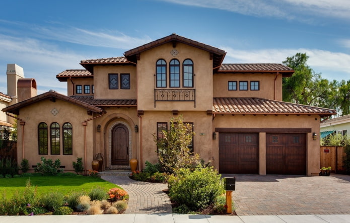 house exterior in Mediterranean style house exterior in Mediterranean style