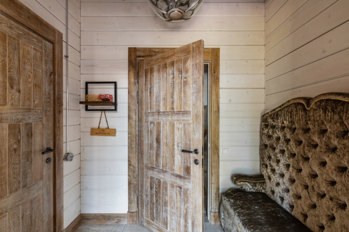 color design of the hallway in the interior of the house