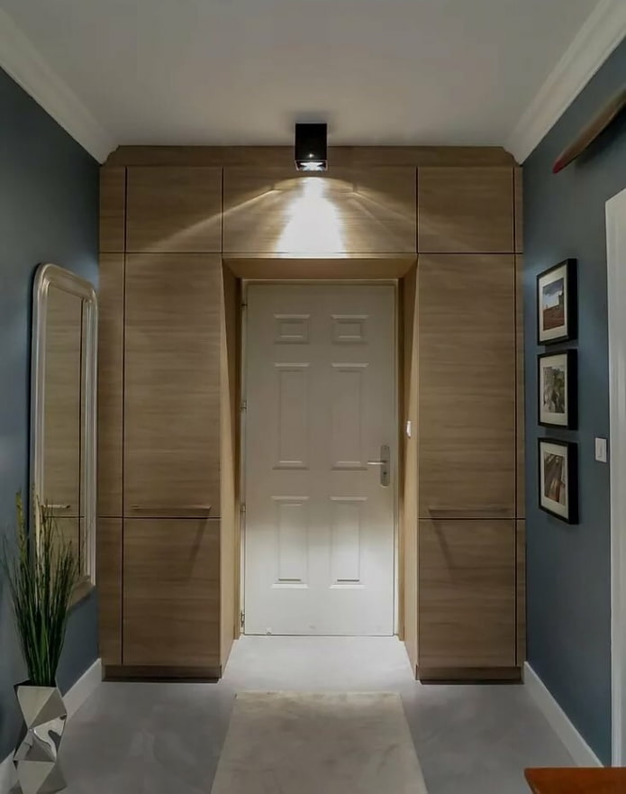 hallway in the interior of a narrow corridor
