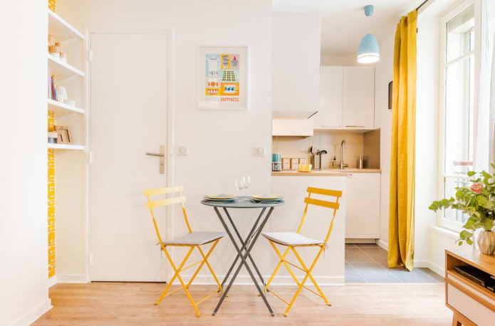 Yellow accents in the interior