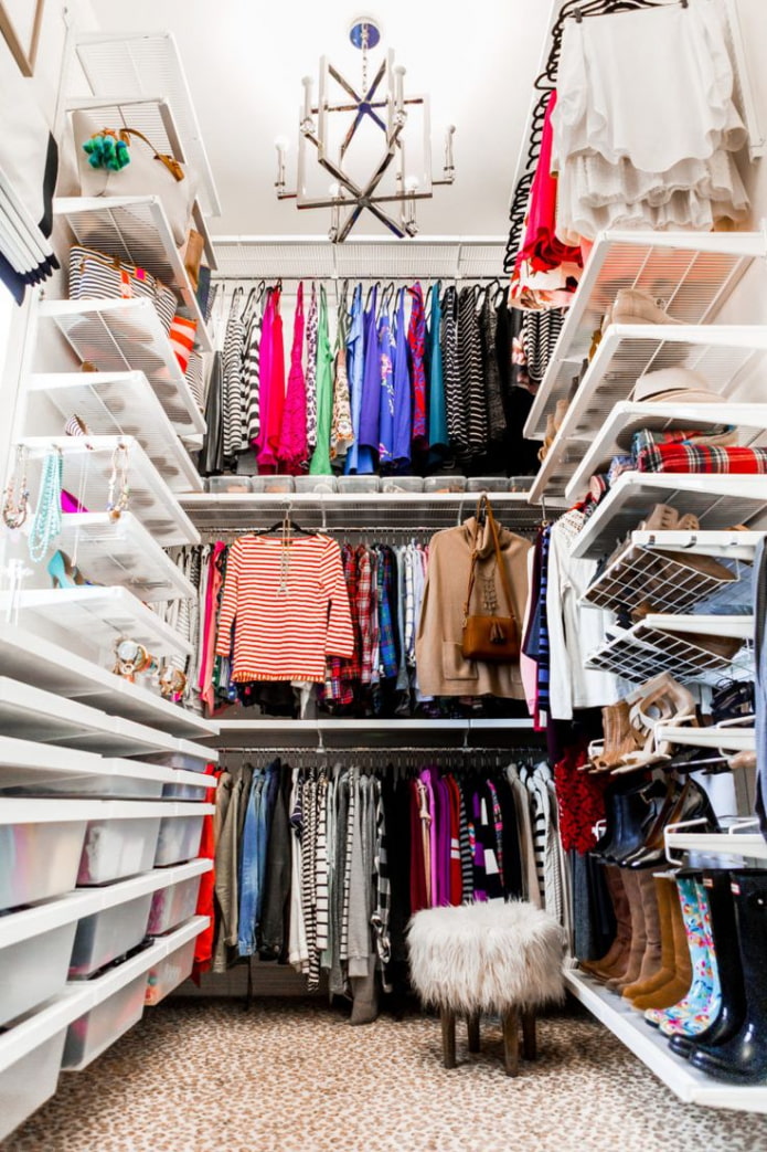 Spacious dressing room Spacious dressing room