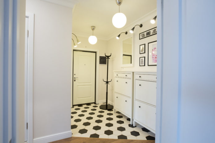 decor and lighting in the corridor in the Scandinavian style