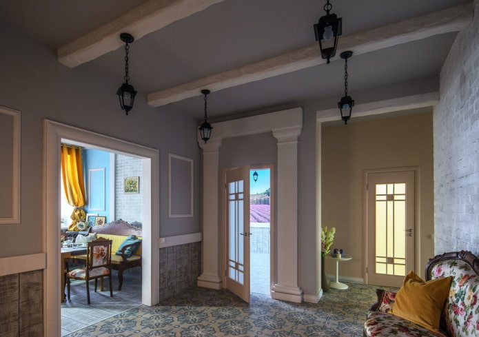 decoration of the corridor in the style of Provence