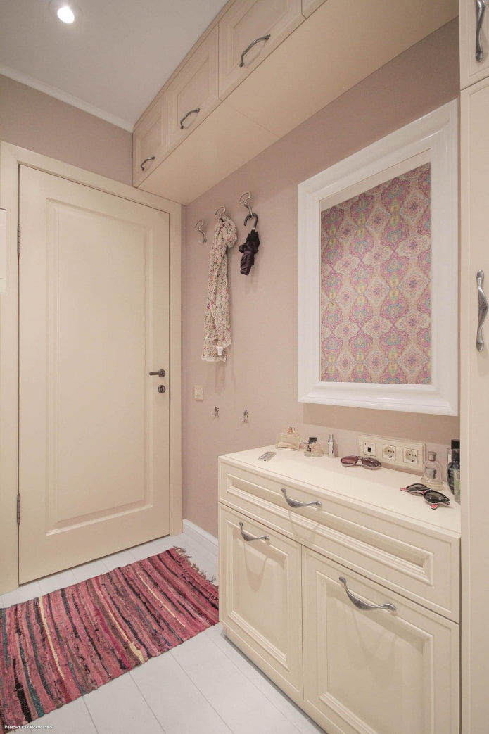 Provence style corridor color scheme