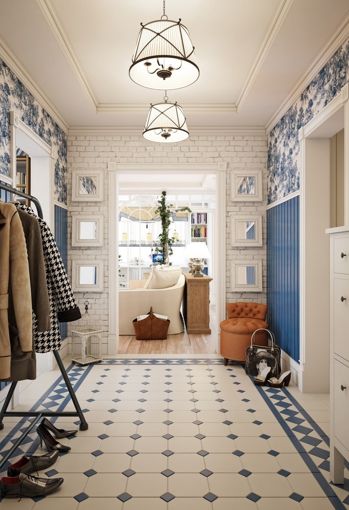 decor and accessories in the interior of the corridor in the style of Provence