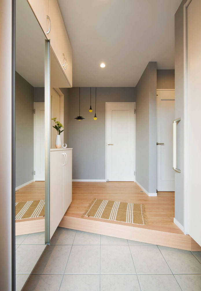 Beige and gray hallway
