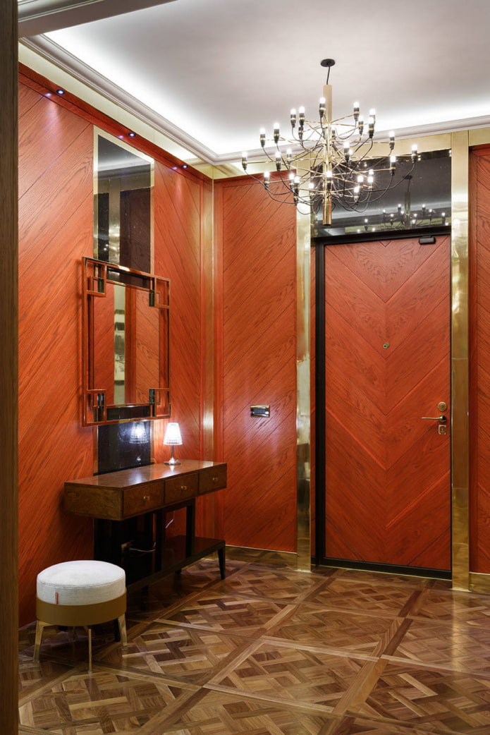 art deco in the hallway