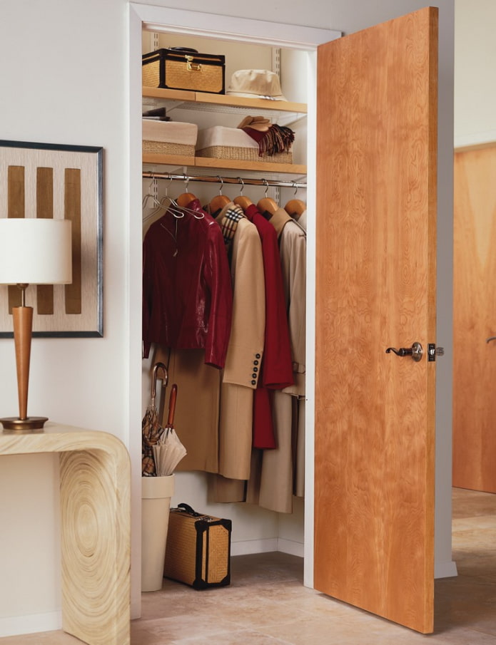 storage room in the interior of the corridor
