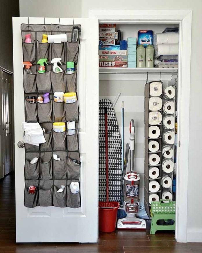 design of a small pantry in the interior