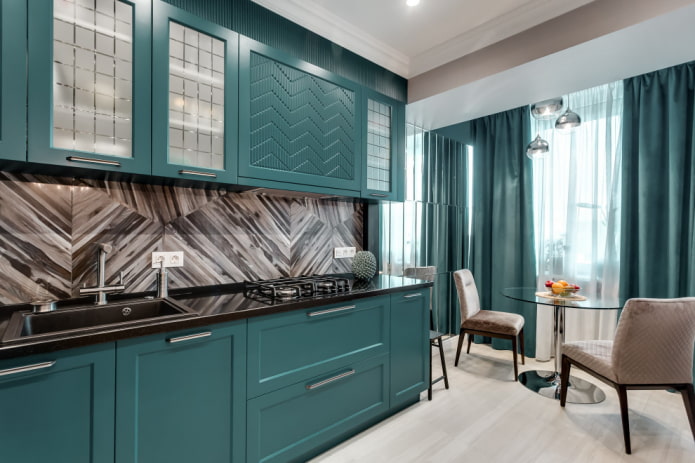 Facades with moldings, glass table Facades with moldings, glass table