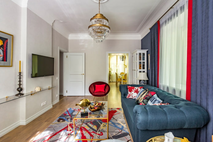 the interior of the walk-through living room 18 squares