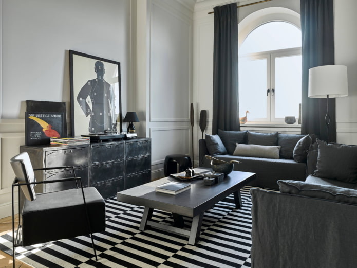 Strict monochrome Strict monochrome