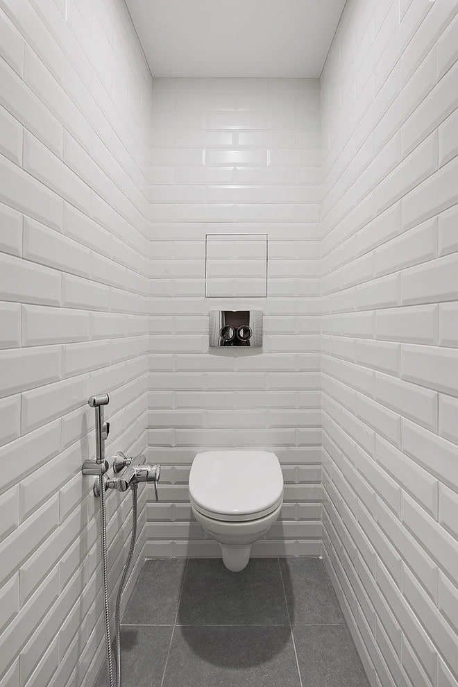 finishing the toilet in the Khrushchev apartment