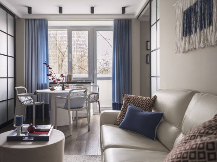 windows in Khrushchev's apartment