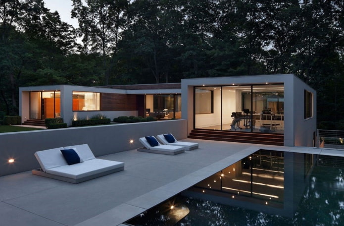 high-tech one-storey house