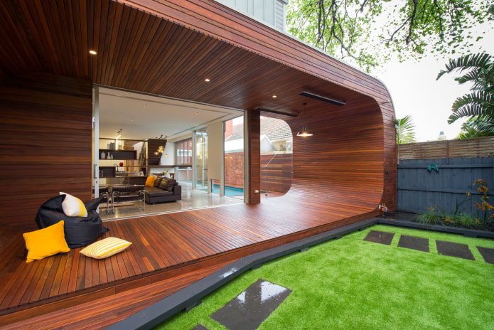 house with a high-tech terrace