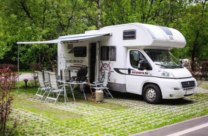 alcove motorhome