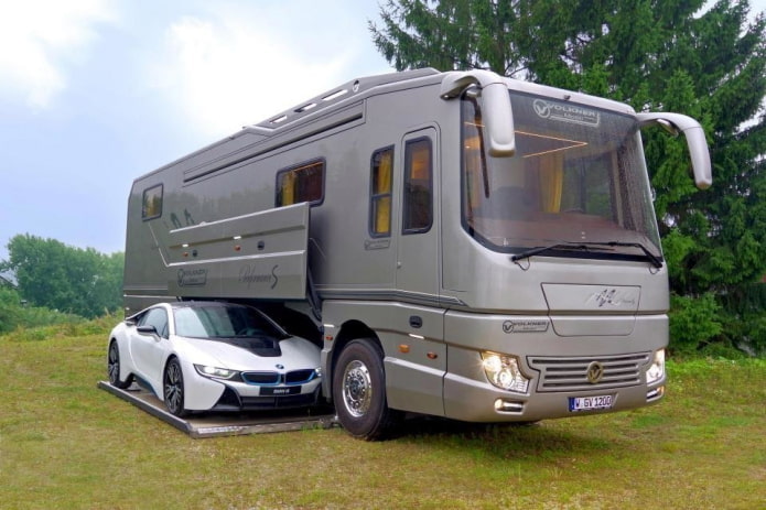 unusual motorhome on wheels