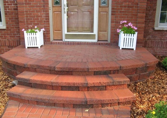 house with a semicircular porch