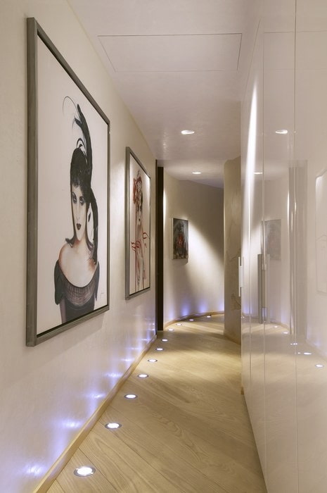 floor lighting with spotlights in the interior