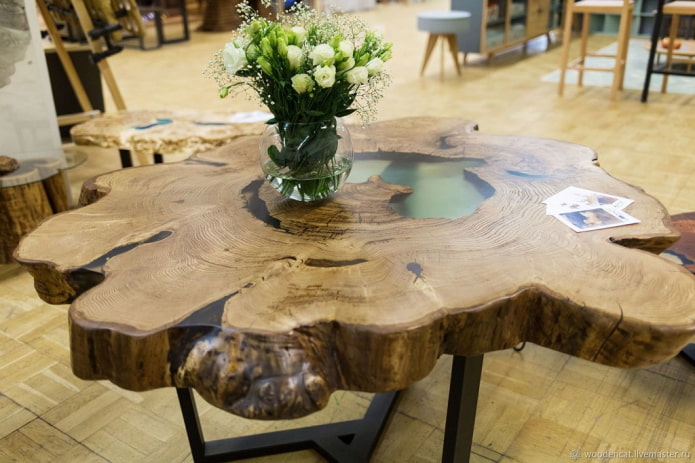 Saw cut table Saw cut table