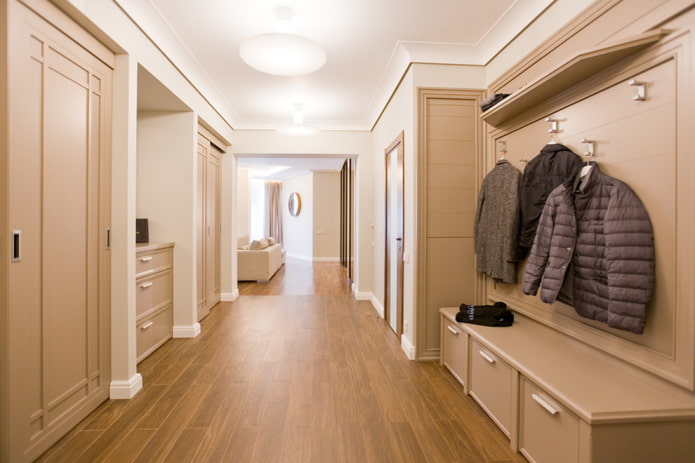 main lighting in the interior of the corridor