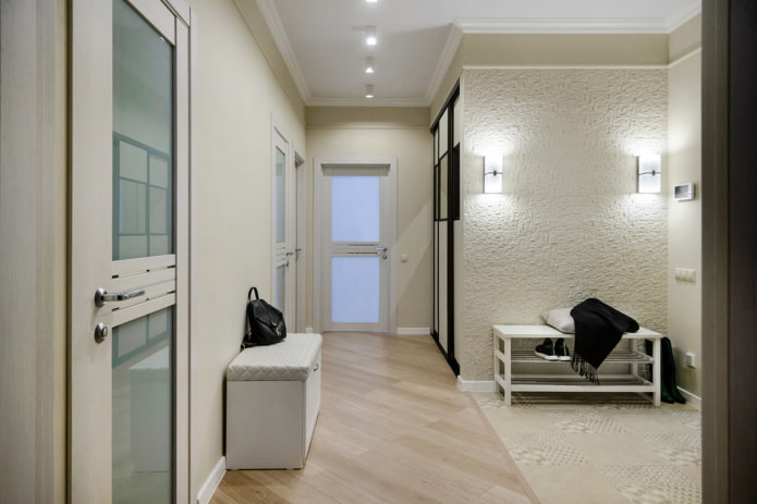 lighting in the interior of the hallway L-shaped