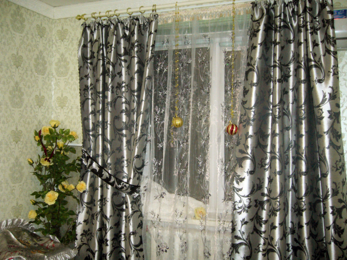Curtains and tulle with patterns Curtains and tulle with patterns