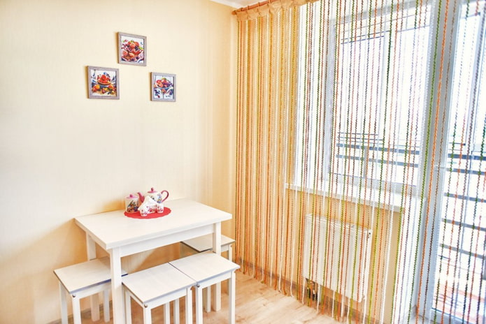 design of filament curtains in the interior of the kitchen