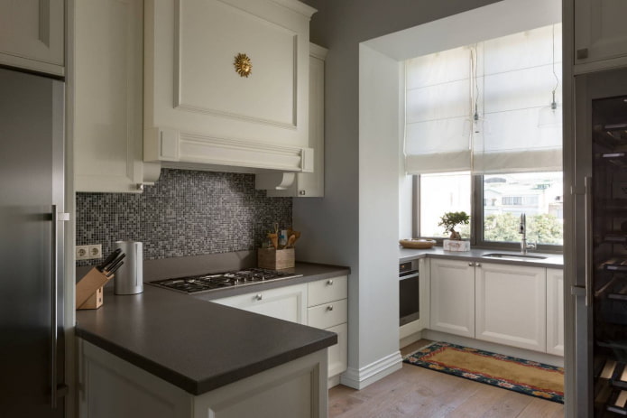 partial transfer of the kitchen to the loggia