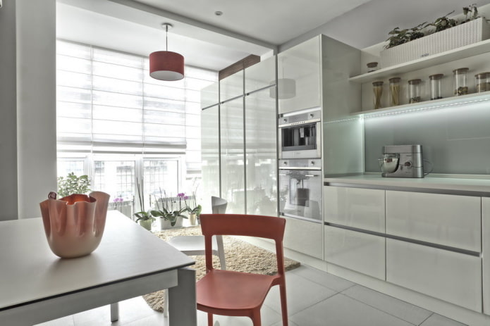 partial transfer of the kitchen to the loggia