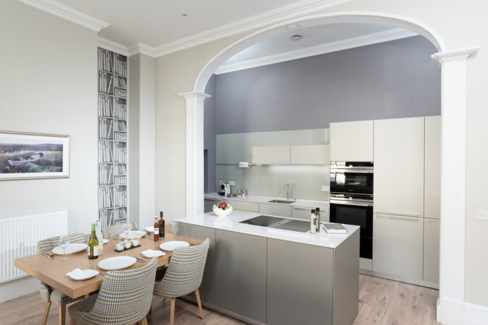 rounded arch in the interior of the kitchen