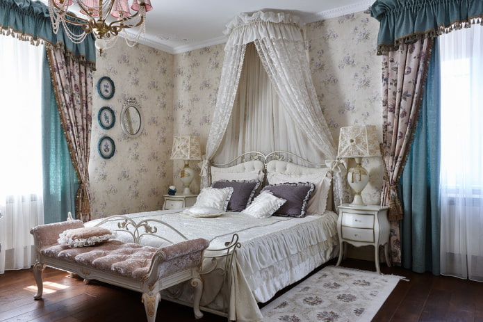 textiles in the bedroom in classic style