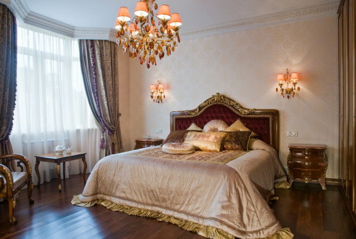 lighting in the bedroom in classic style