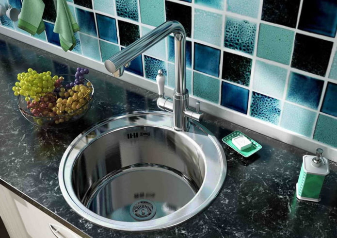 Small round sink Small round sink