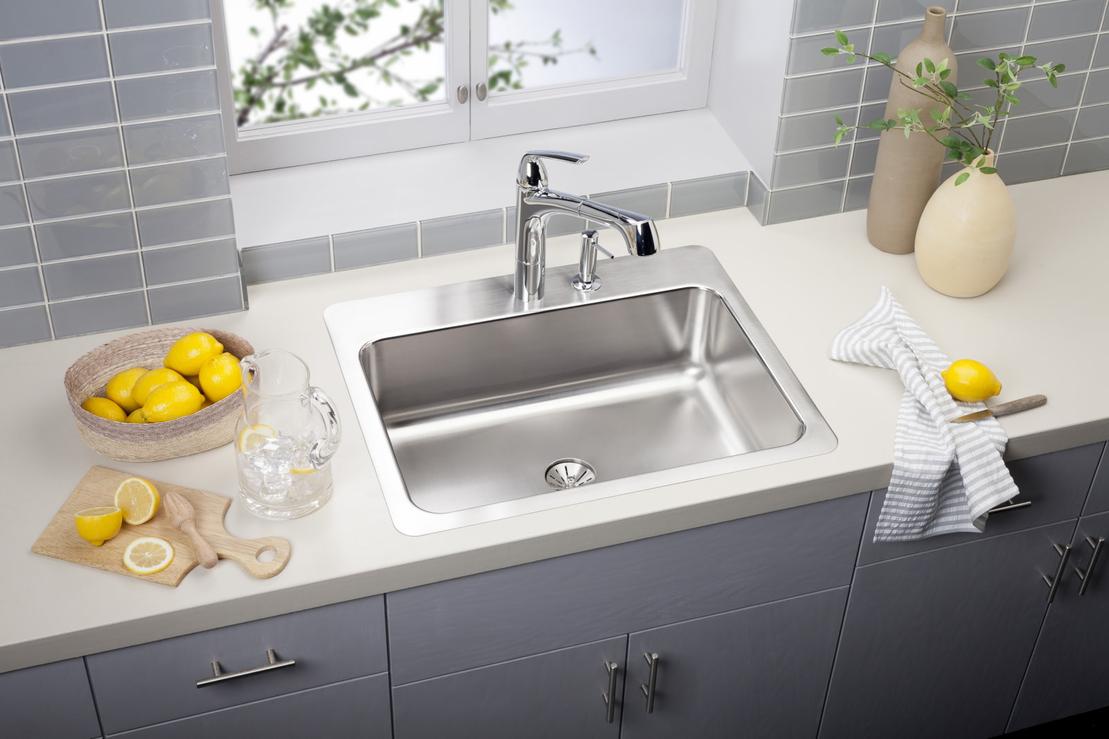 Small rectangular sink Small rectangular sink
