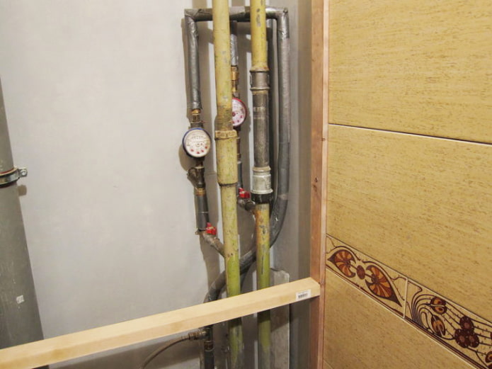 We fasten the timber We fasten the timber