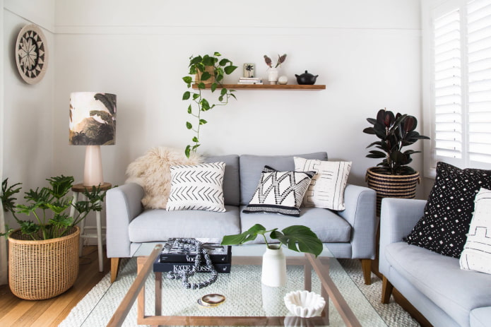 Living room with greenery