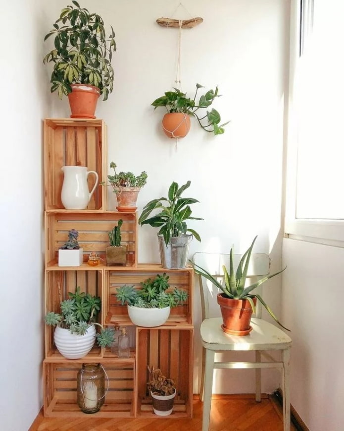 Shelving unit on the balcony