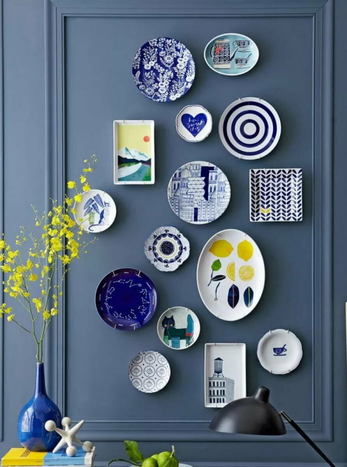 Plates on the wall