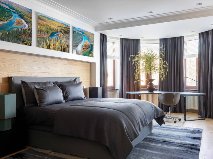 Workplace in the bay window Workplace in the bay window