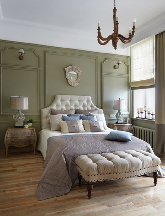 bench at the foot of the bed